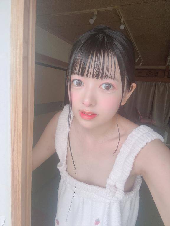 エロ下着で出勤😍