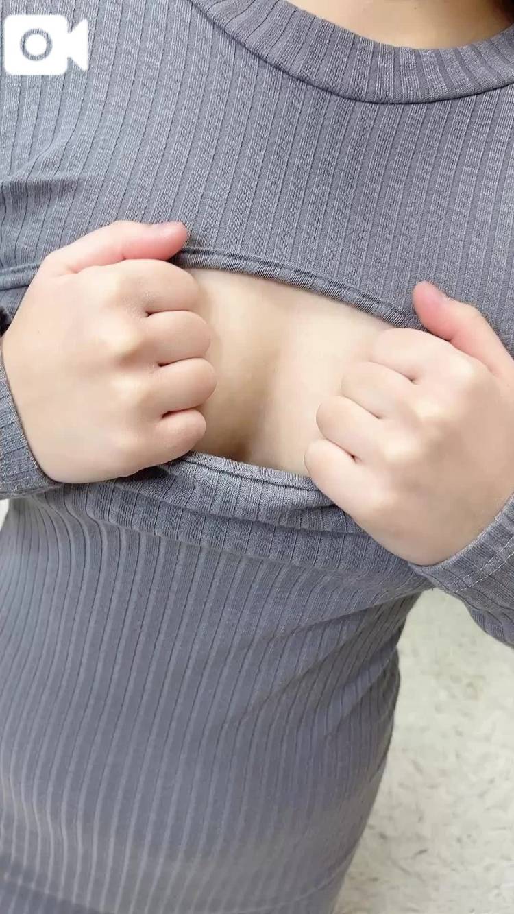 ドキドキ…おっぱい揺らし動画♪