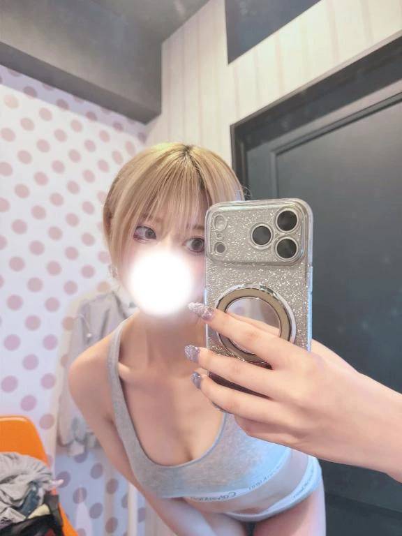 🤳✨