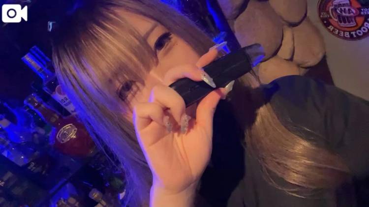 でます！