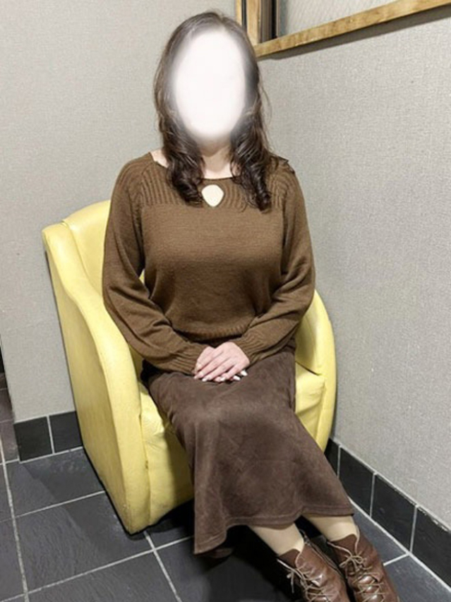 千賀 明里(熟女紹介センター)