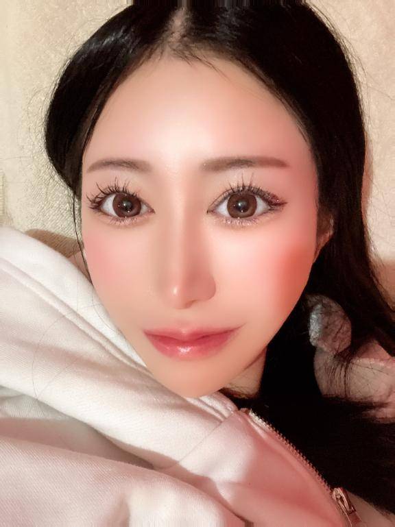 まつ毛伸ばすのが趣味です👀