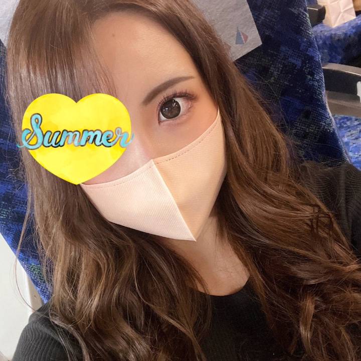 前職、AV女優。