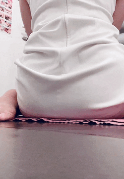 ちらっ