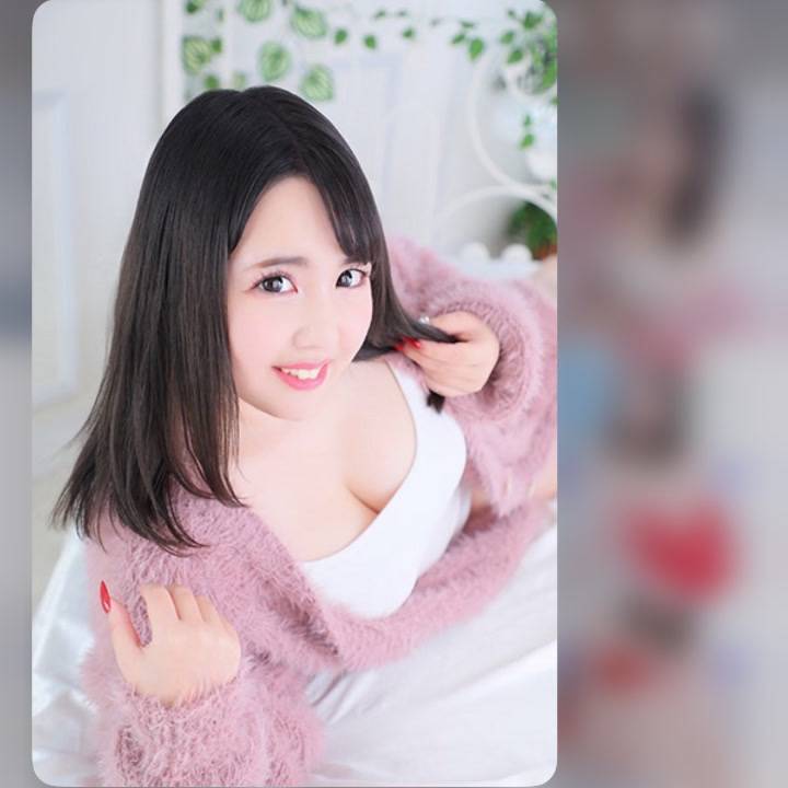 前職、AV女優。