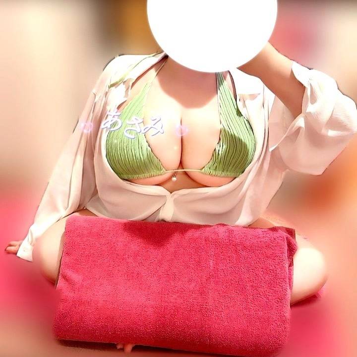 乳首舐め大好きっ♡♡