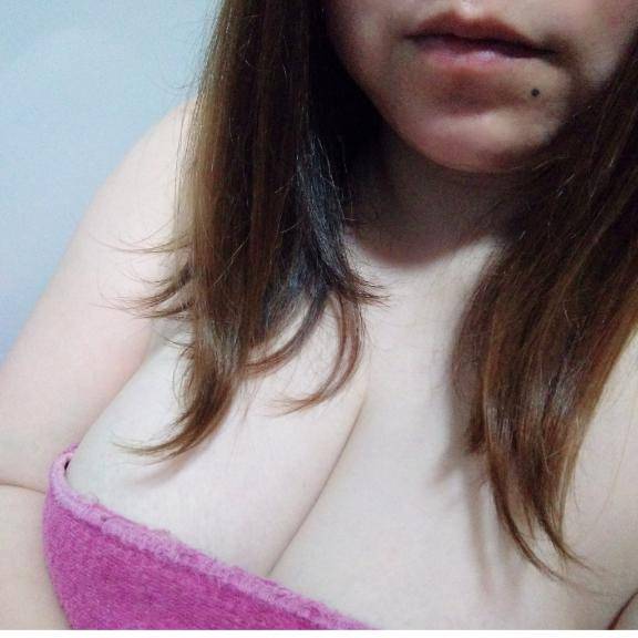 乳首が敏感なんです?