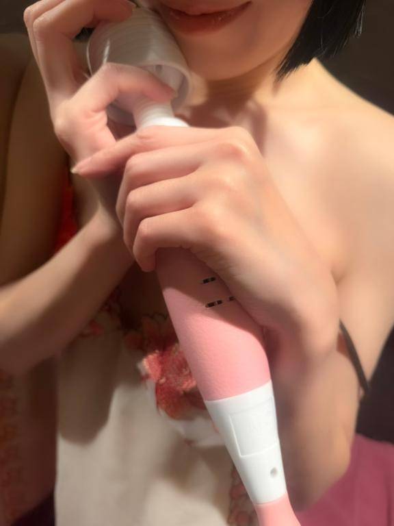 四つ這いにされて…