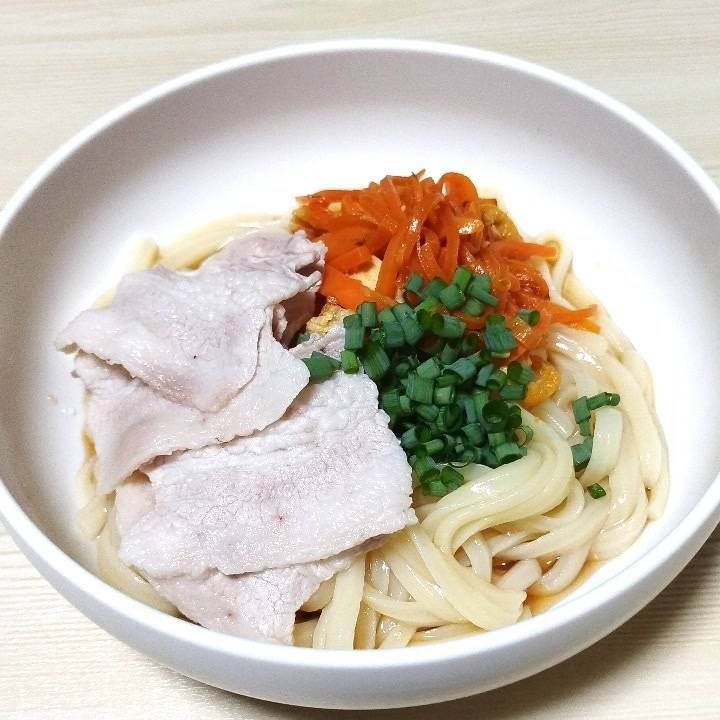 雨なのだ☔