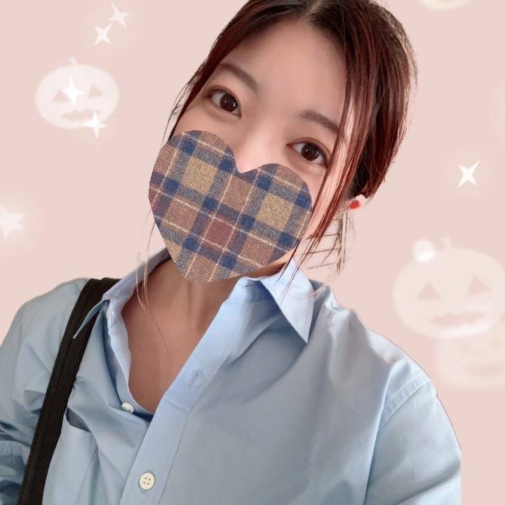 オフィスコーデも秋っぽく…