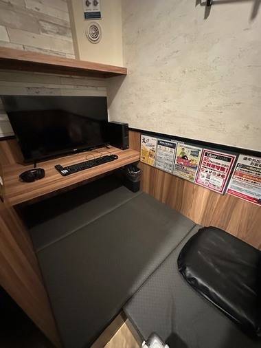 明日は16時から出勤✨