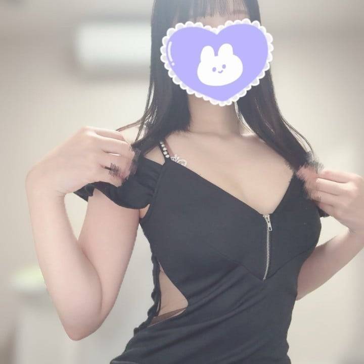 ﾌﾞﾗｯｸﾄﾞﾚｽでお出迎え🐦‍⬛🖤
