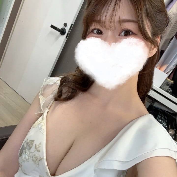 明日は16時から出勤✨