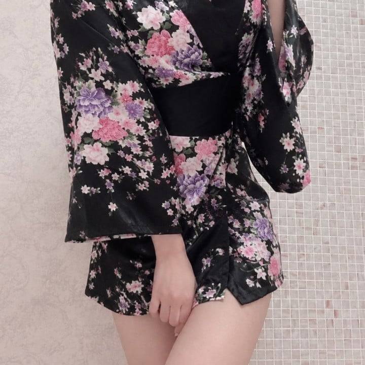10月はコスプレするよ〜👘🎀🤍
