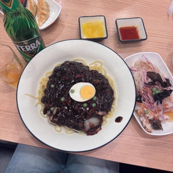 こんにちはありかです！ジャージャー麺美味しかった🥹