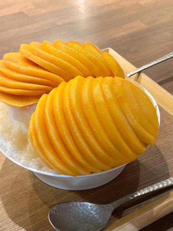 夏の終わりマンゴーかき氷食べた