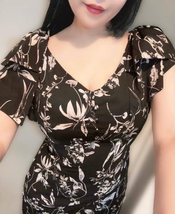巨乳の悩み事😩