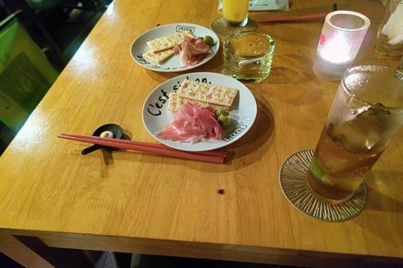 ワンちゃんの居るbar🐶