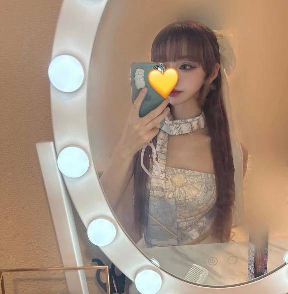 出勤しました！と　パネル写真かえるかも🐸