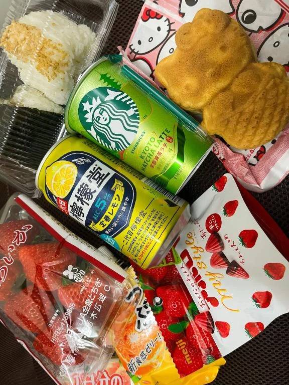 見せパンより見せマンスジ