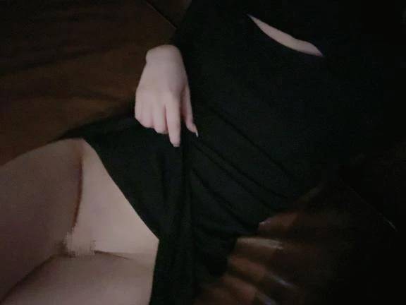 🤍風に吹かれると丸見え🤍