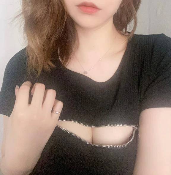 明日空いてるぅ⁉️♡