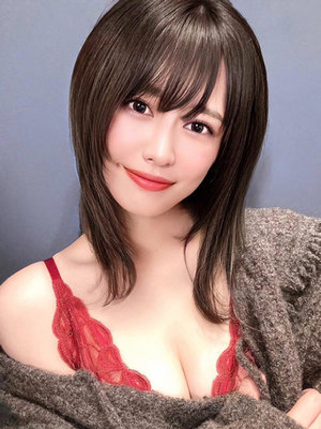 滝沢なお（全裸美女からのカゲキな誘惑）