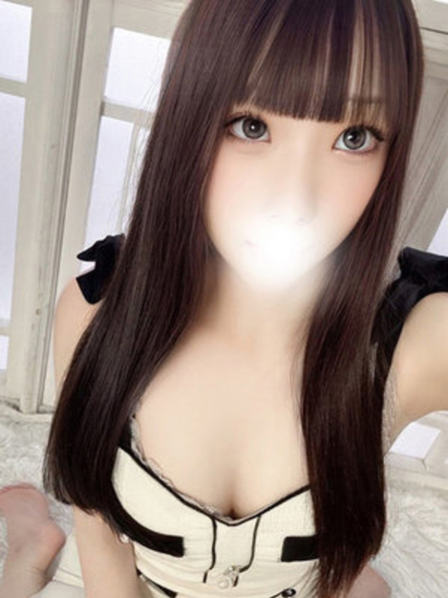 泉町ういか（全裸美女からのカゲキな誘惑）