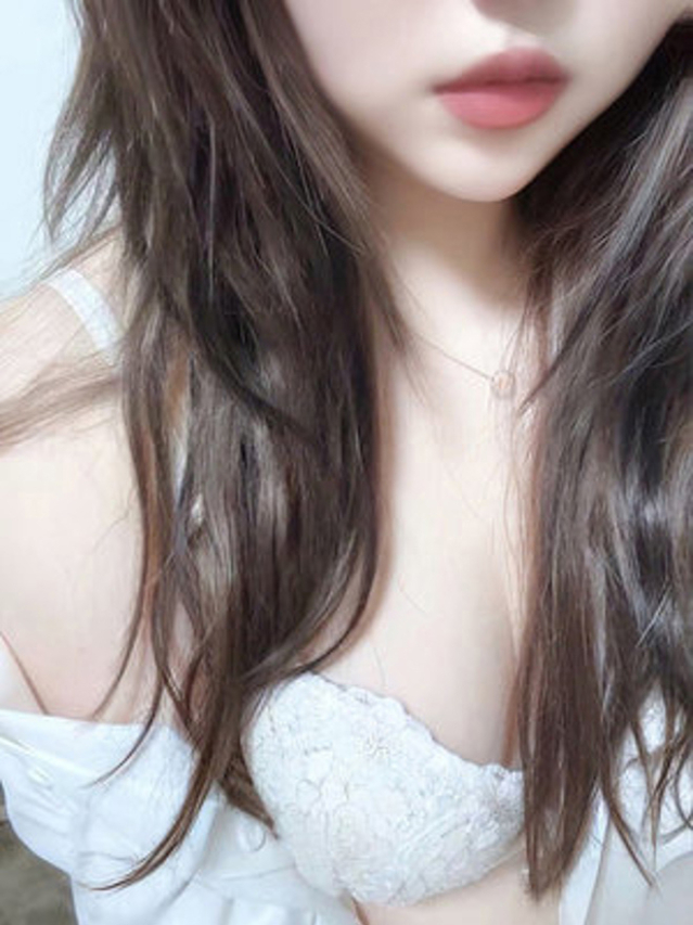 岸田あんな（全裸美女からのカゲキな誘惑）