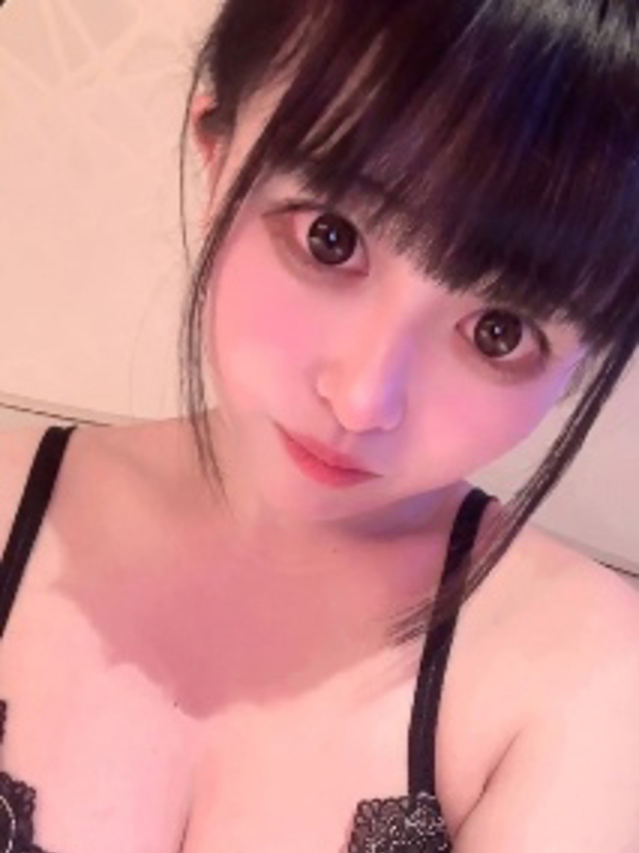 水島るな(全裸美女からのカゲキな誘惑)