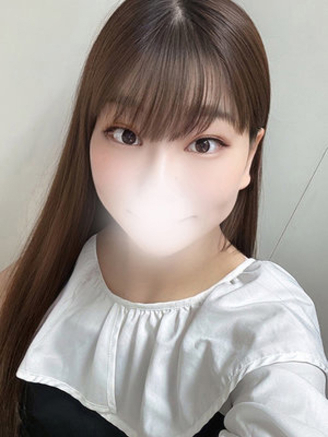 新戸ゆう(全裸美女からのカゲキな誘惑)