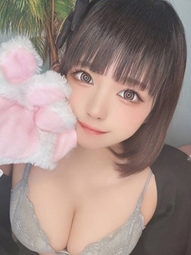 戸恵夢ゆる(全裸美女からのカゲキな誘惑)