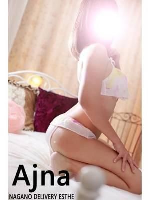 宮園 せな(salon Ajna)