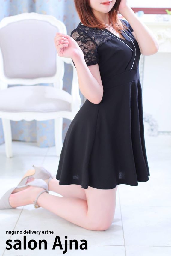 新島 ゆな(salon Ajna)