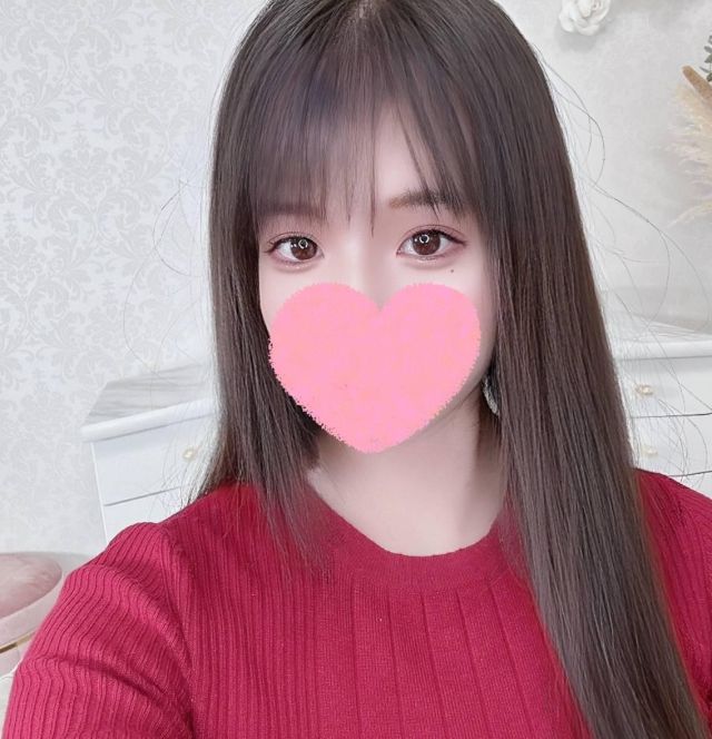 美谷ひな☆元アイドルグループ所属(Revolution)