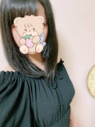 新人★ひな【地元の黒髪美少女】(ピュアリング)