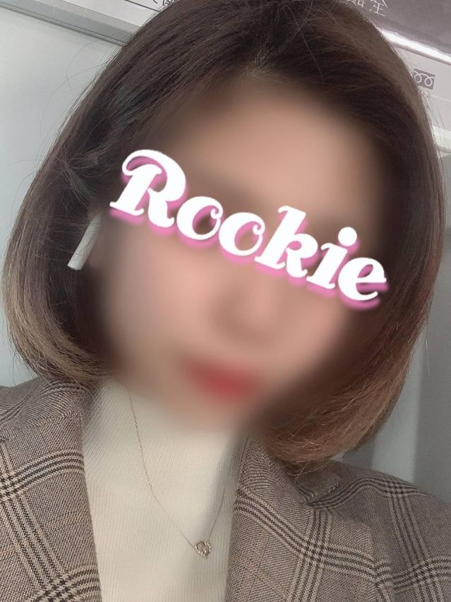 えいみ(ROOKIE)
