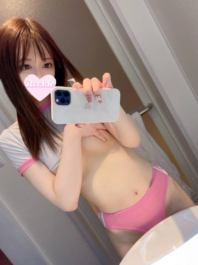 あず☆完全モデル系の保育士さん（ROOKIE）