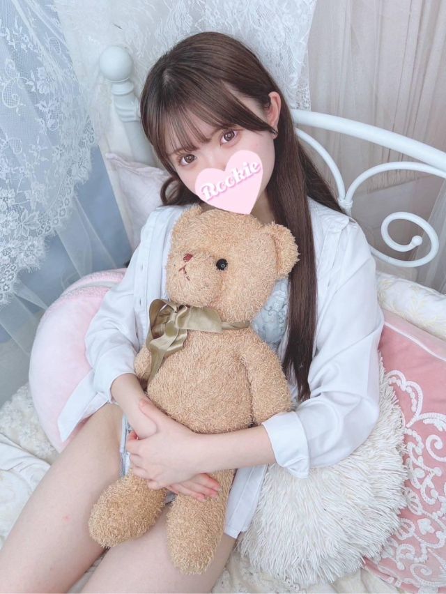 ゆりな（ROOKIE）