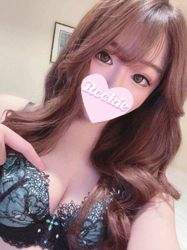 りえ（ROOKIE）
