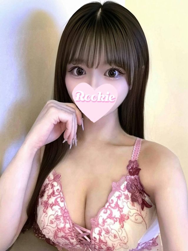 りさ（ROOKIE）