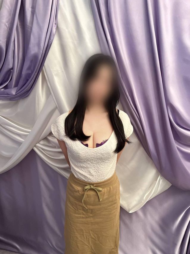 横山　リナ（BIANCA〜主人の知らない私〜長岡店）