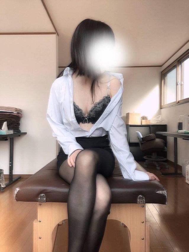 さえ★キレイな脚の小悪魔（長岡人妻市）