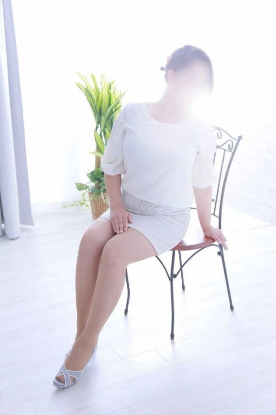 愛弓(あいみ)（秘め妻ラボ）