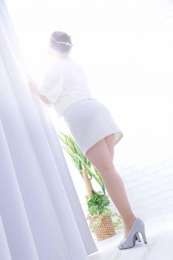 愛弓(あいみ)（秘め妻ラボ）