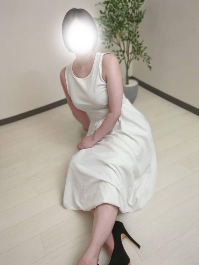 真白(ましろ)（秘め妻ラボ）