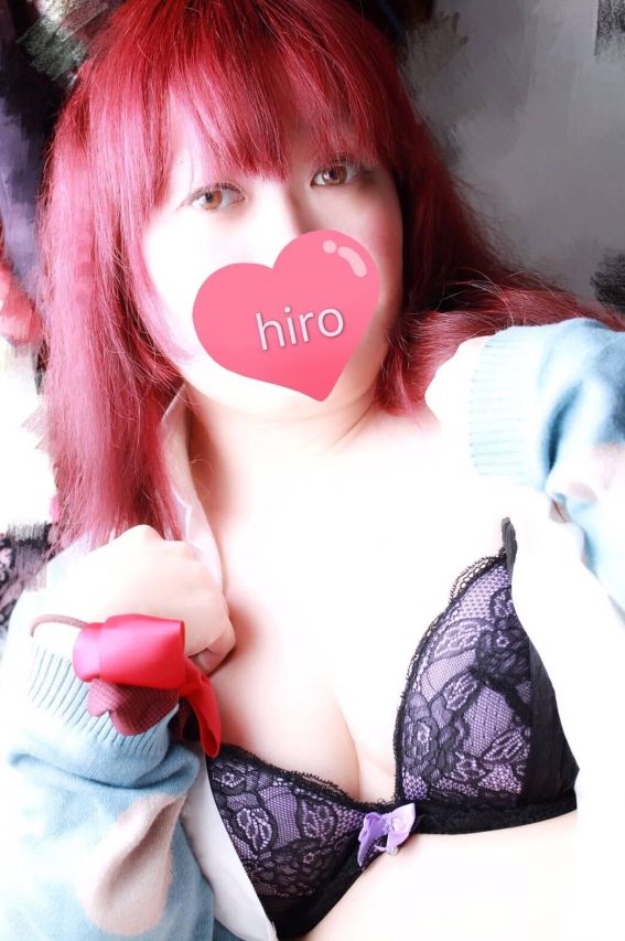 Fカップ新人ひろ（コスプレ専門店　BLUE MOON）