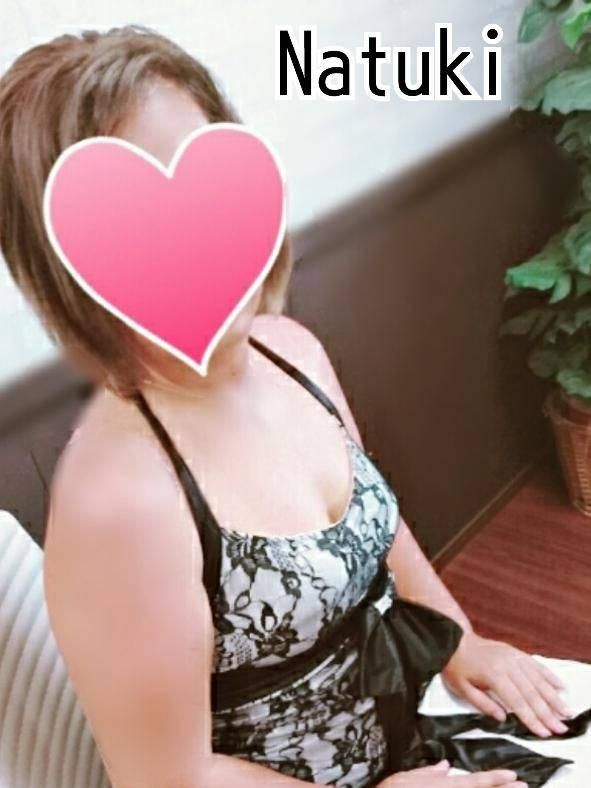 新人☆なつき☆（コスプレ専門店　BLUE MOON）