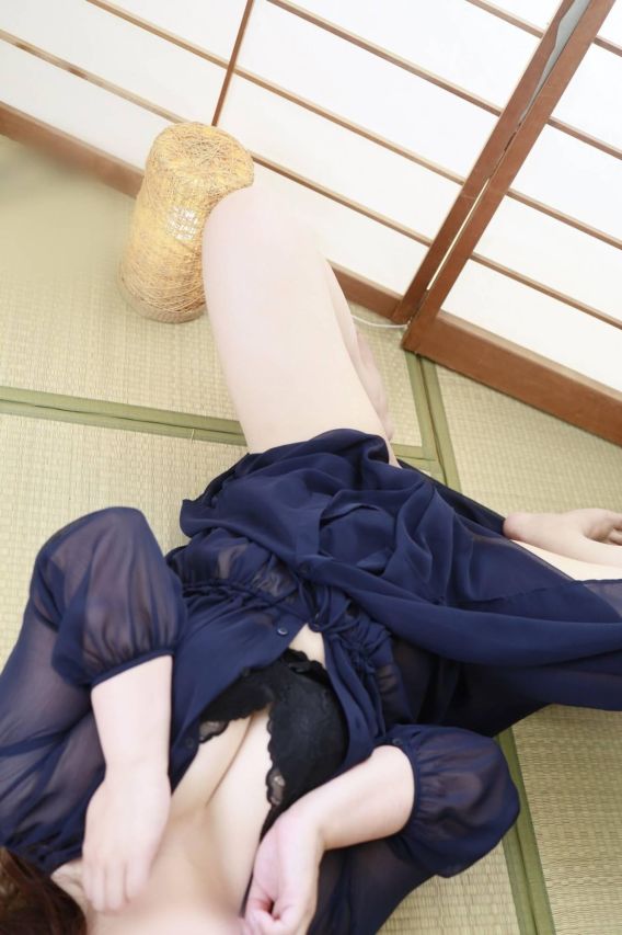 蒼井みか(人妻じゅんちゃん-出稼ぎ0!地元の奥様専門-)