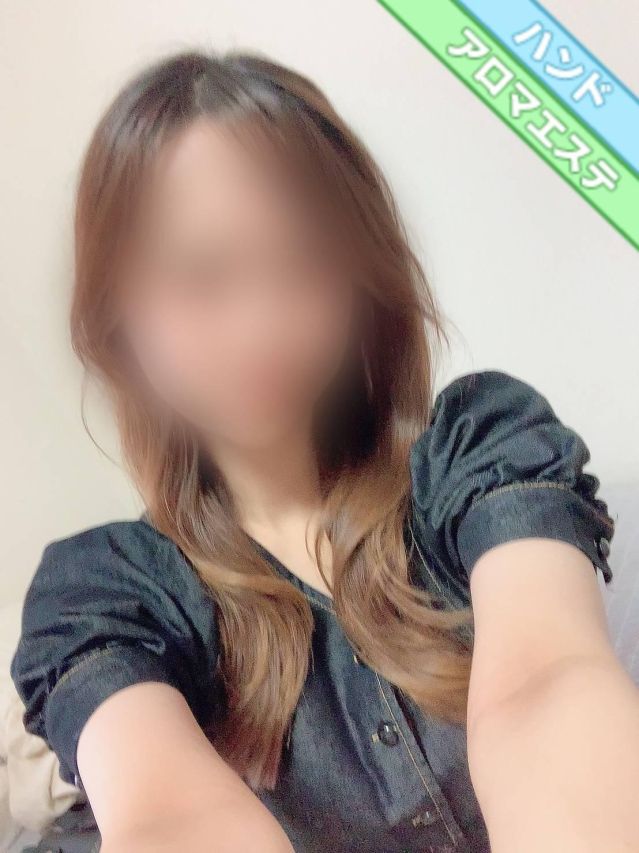 新人りおな(長岡市総合デリヘル COLOR〜デリヘル・手コキ・密着エステ〜)